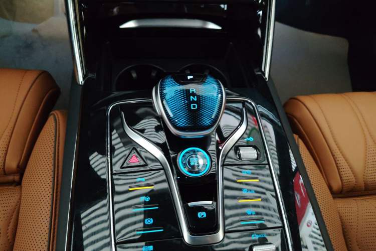 Used BYD Tang New Energy 2022 EV 635 km All-Wheel-Drive Flagship Model
