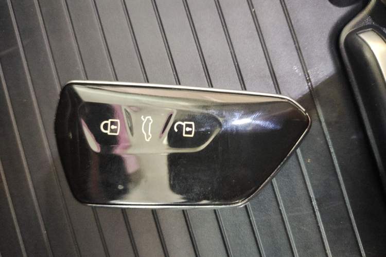 Used Volkswagen ID.6 CROZZ 2021 Long-Range PURE+ Edition