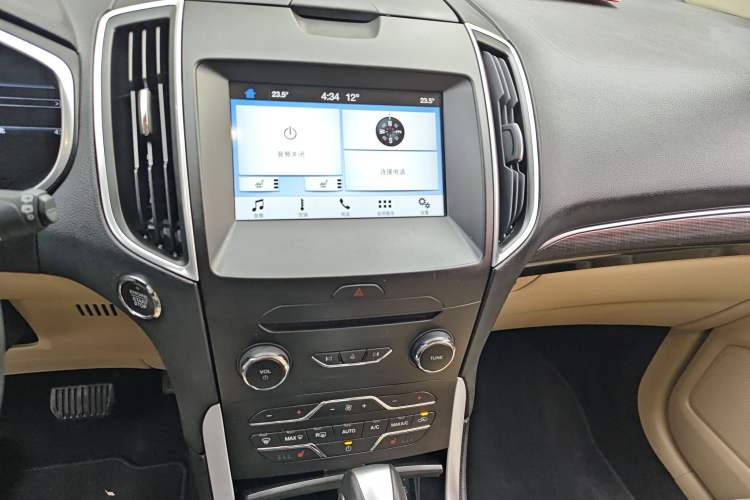 Used Ford Edge 2015 2.0T GTDi Two-Wheel-Drive High-Line Version