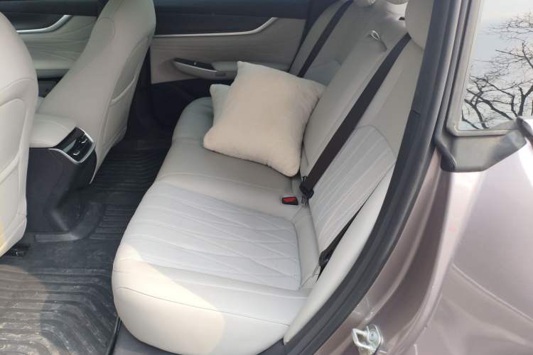 Used  A07 2025 All-Electric "True Fragrance" Edition 710-Mile Long-Range Version
