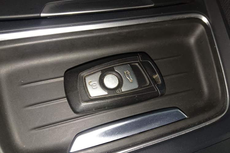 Used BMW 3 Series 2014 320Li Fashion Model
