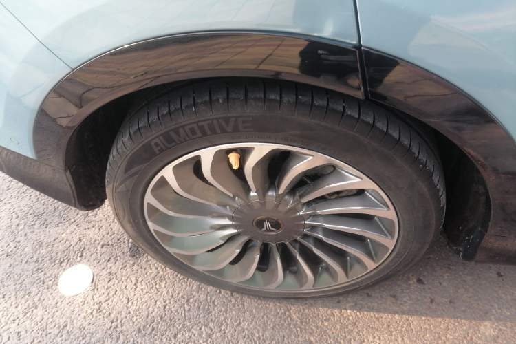 Used VOYAH FREE 2021 Four-Wheel Drive Standard Range-Extended Exclusive Luxury Package