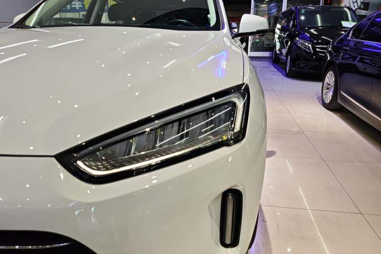 Used Hima AITO M5 2022 Range-Extended Rear-Drive Standard Version
