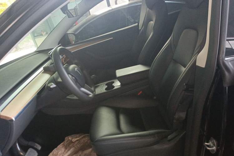 Used Tesla Model Y 2022 Rear-Wheel-Drive Version
