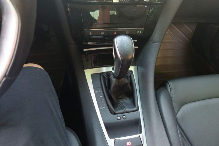 Used  5LS 2018 30THP Prestige Edition
