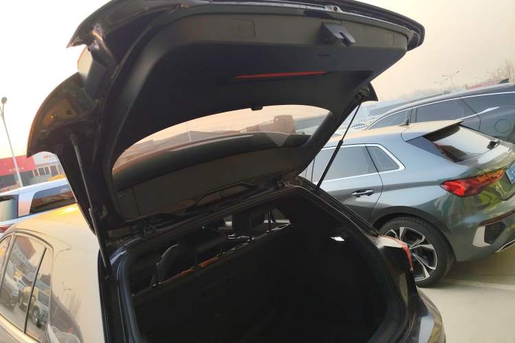 Used Volkswagen Golf 2021 280TSI DSG R-Line
