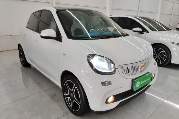 Used  forfour 2016 0.9T 66 kW Ultimate Edition

