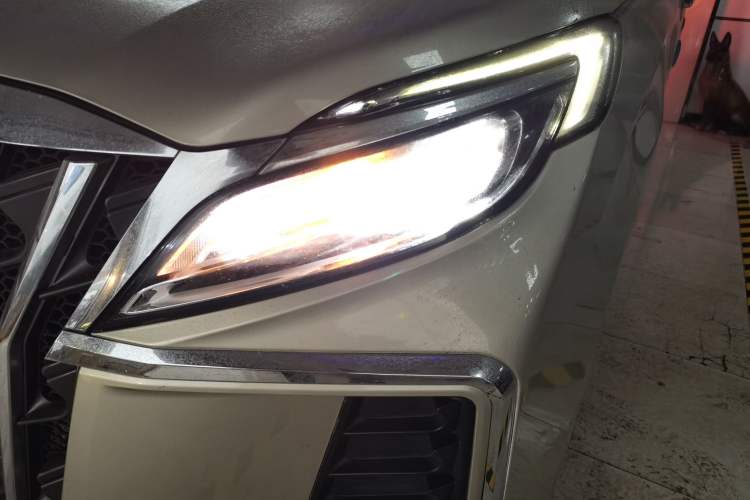 Used Buick GL8 2018 ES 28T Comfort Model China VI Standard