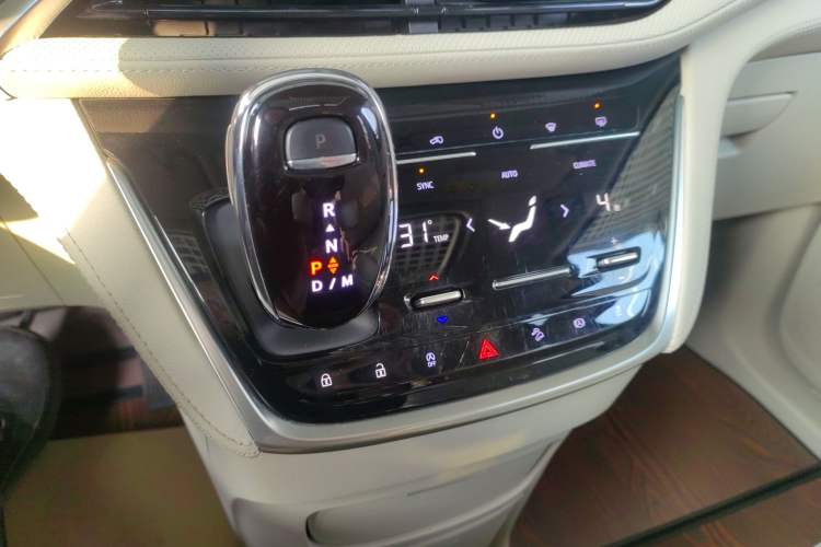 Used Buick GL8 2022 ES Landtrek 653T Comfort Edition
