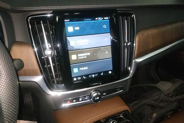 Used Volvo S90 2025 B5 Zhiyuan Luxury Edition
