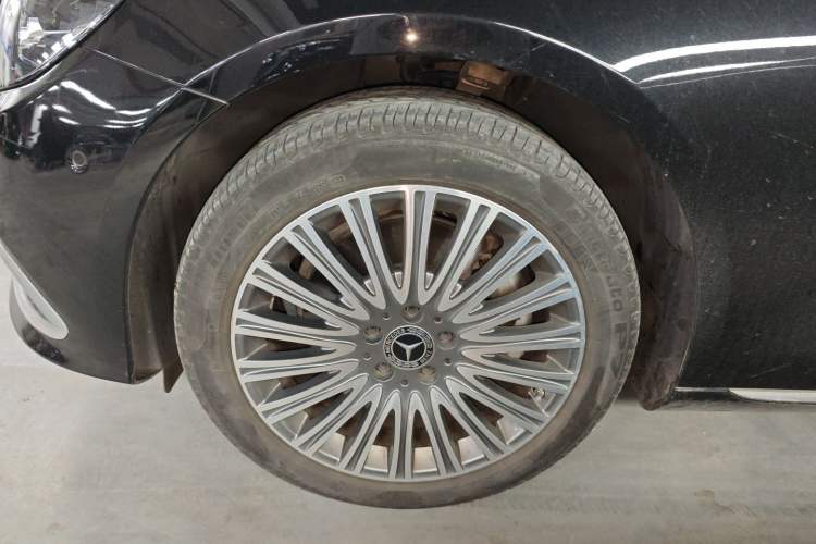 Used Mercedes-Benz E-Class 2023 Updated E 300 L Fashion Edition