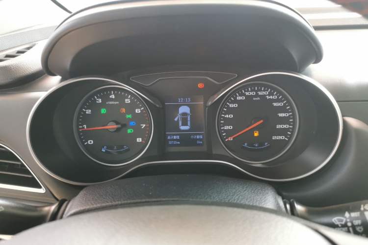 Used  Refine S3 2018 Custom Edition 1.5L Manual Luxury Smart Model
