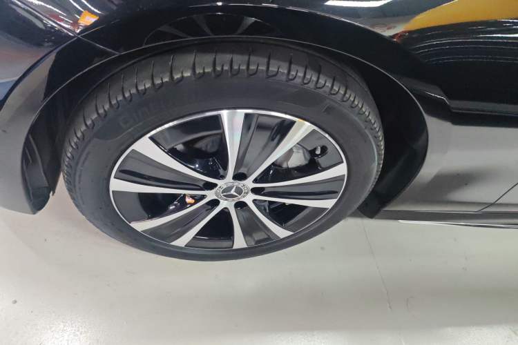 Used Mercedes-Benz E-Class New Energy 2022 Restyled E 350 e L Plug-in Hybrid Sports Sedan
