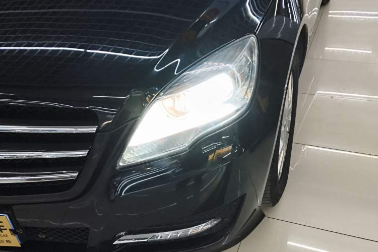 Used Mercedes-Benz R-Class 2017 R 320 4MATIC Business Edition Prestige Model