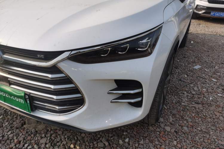 Used BYD Tang New Energy 2018 DM 2.0T All-Wheel Drive Smart Connectivity Luxury Model 7 Seats China V Emission Standard
