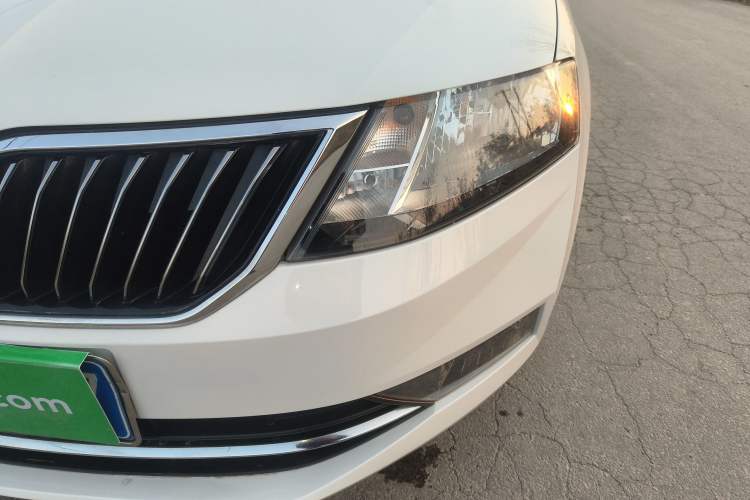 Used Skoda Rapid 2018 1.6L Manual Comfort Edition
