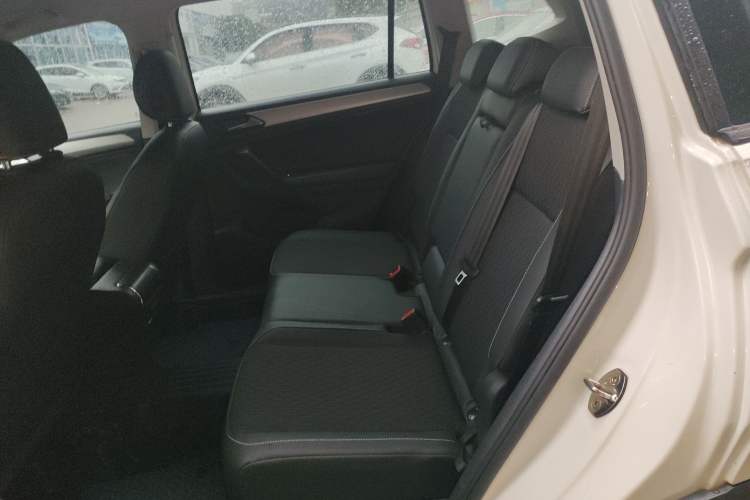 Used Volkswagen Tiguan L 2017 330TSI Automatic Two-Wheel Drive Luxury Edition
