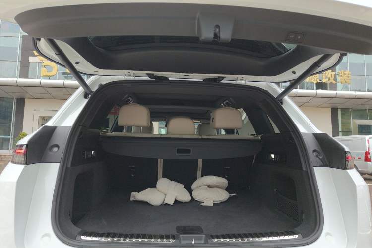 Used Li Auto L7 2023 Air model
