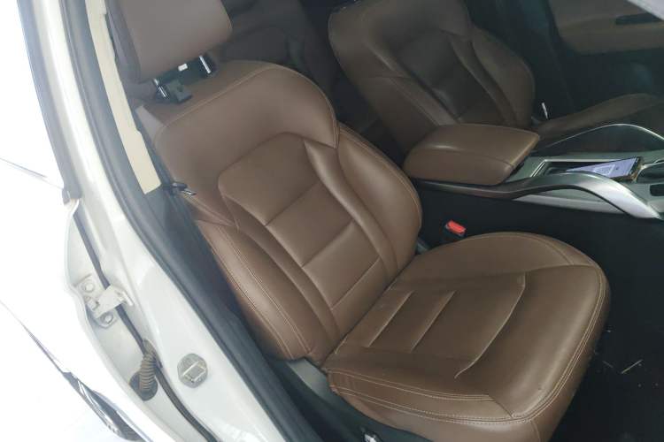 Used Geely Auto Emgrand X7 Sport 2016 1.8TD Automatic ZhiZun Version