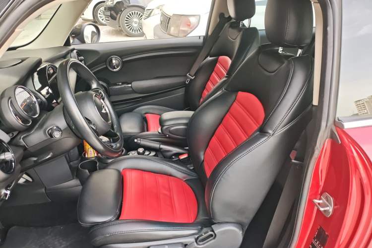 Used  MINI 2016 1.5T COOPER
