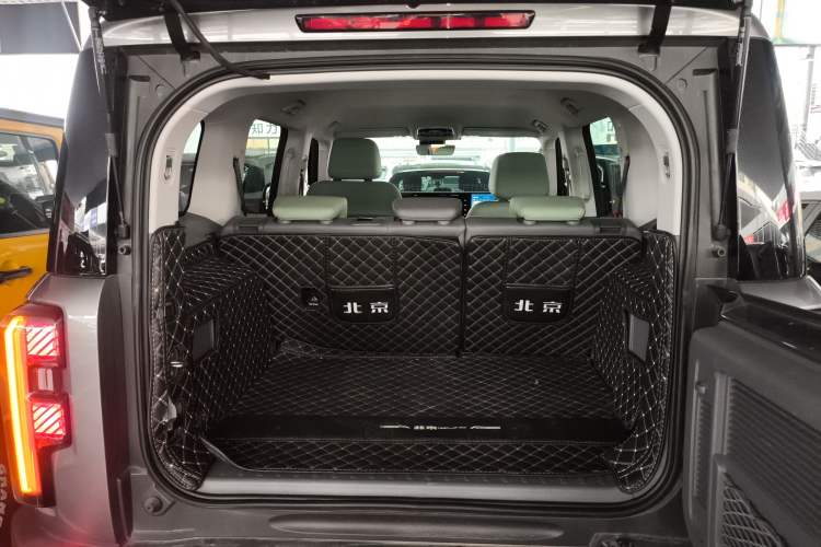 Used Beijing Auto BJ40 2024 2.0T All-New Urban Hunter Edition Pioneer Type
