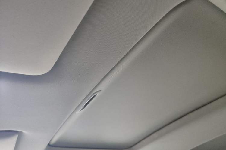 Used Honda Jade 2017 1.8L automatic Comfort version 5 seats
