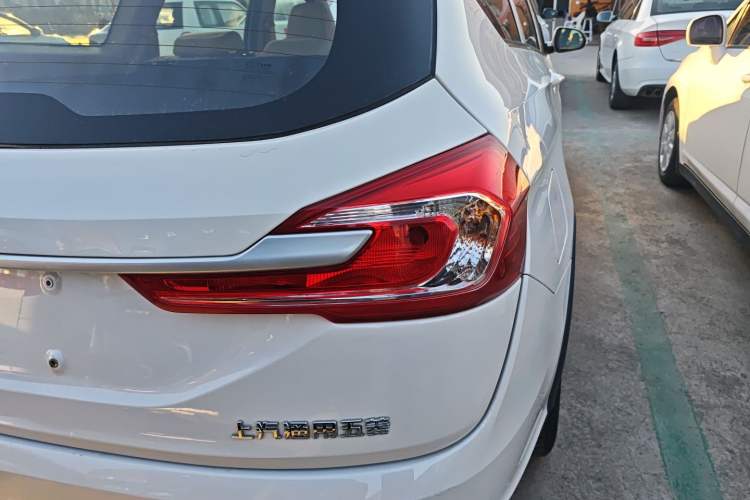 Used Baojun 310W 2017 1.5L Manual Comfort Version China VI Emission Standard