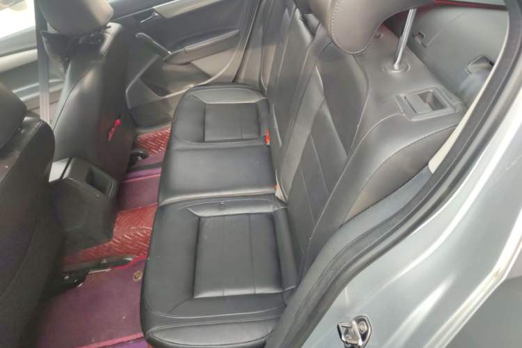 Used Volkswagen Lavida 2013 Restyled Classic 1.6L Automatic Comfort Edition
