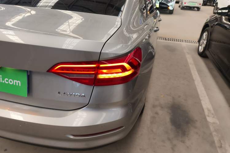 Used Volkswagen Lavida 2019 1.5L Automatic Fashion Edition China VI
