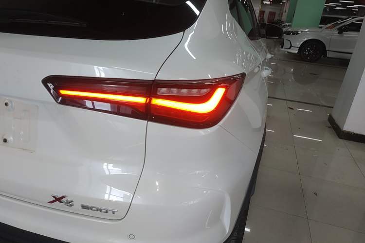 Used Oshan X5 2021 Revised Version 1.5T DCT Luxury Edition