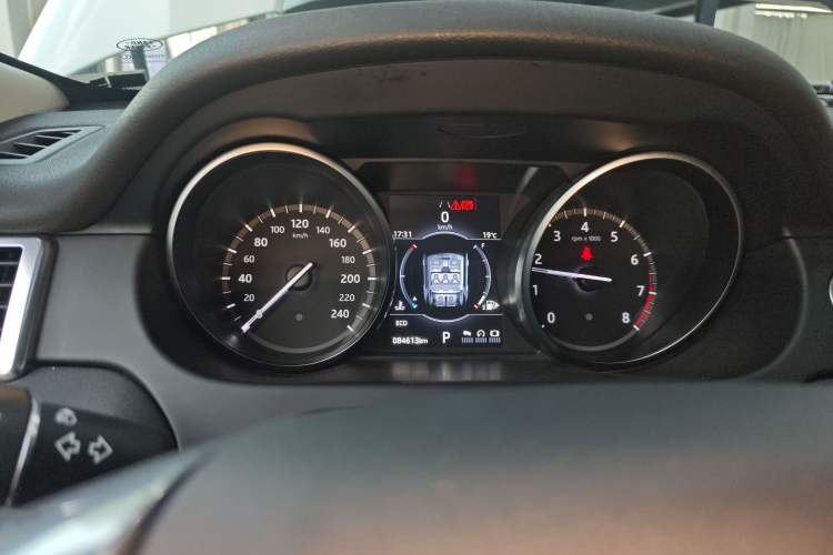 Used Land Rover Discovery Sport 2018 240 PS HSE Version
