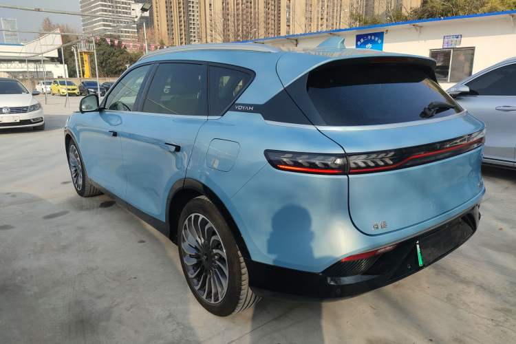 Used VOYAH FREE 2021 Four-Wheel Drive Standard All-Electric Exclusive Luxury Package
