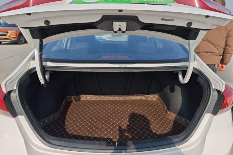 Used Hyundai Elantra 2016 1.4T Dual-Clutch Xuan Dong · Dynamic Version