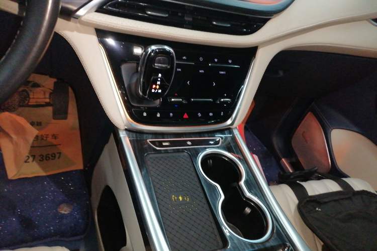 Used Buick GL8 2022 ES Landtrek 653T Luxury Edition
