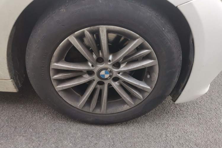 Used BMW 3 Series 2015 320Li Luxury Edition Fashion Model
