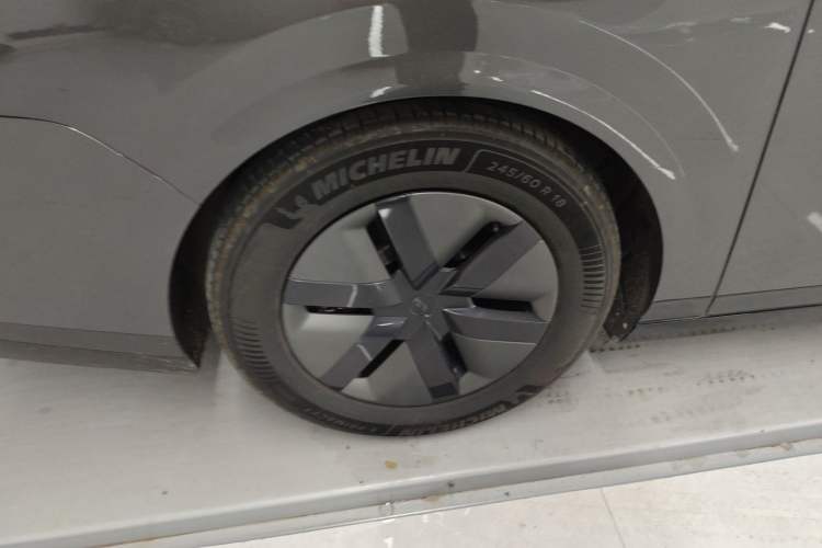 Used Li Auto MEGA 2025 Home Family Special Edition