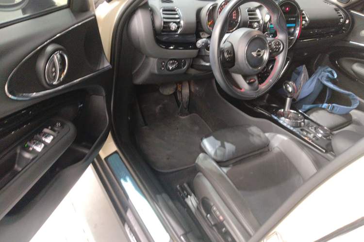 Used  Clubman 2016 Revised Version 2.0T COOPER S Geek Edition
