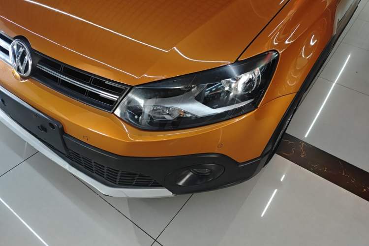 Used Volkswagen Polo 2014 1.6L Cross Polo Automatic
