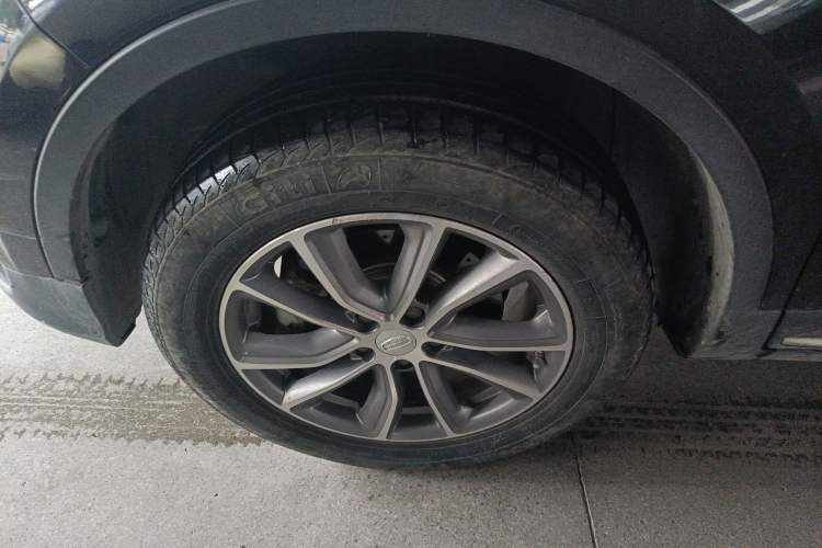 Used Geely Auto Emgrand X7 Sport 2018 1.8TD Automatic Two-Wheel Drive Smart Connect 4G Internet Edition
