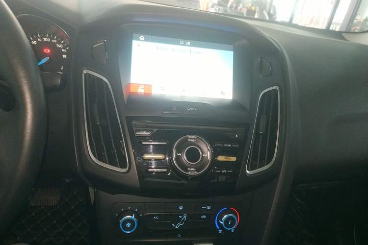 Used Ford Focus 2018 Sedan Classic 1.6L Automatic Trendy SmartDrive Edition
