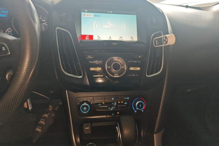 Used Ford Focus 2017 Hatchback 1.6L Automatic Comfort Plus SmartDrive Edition
