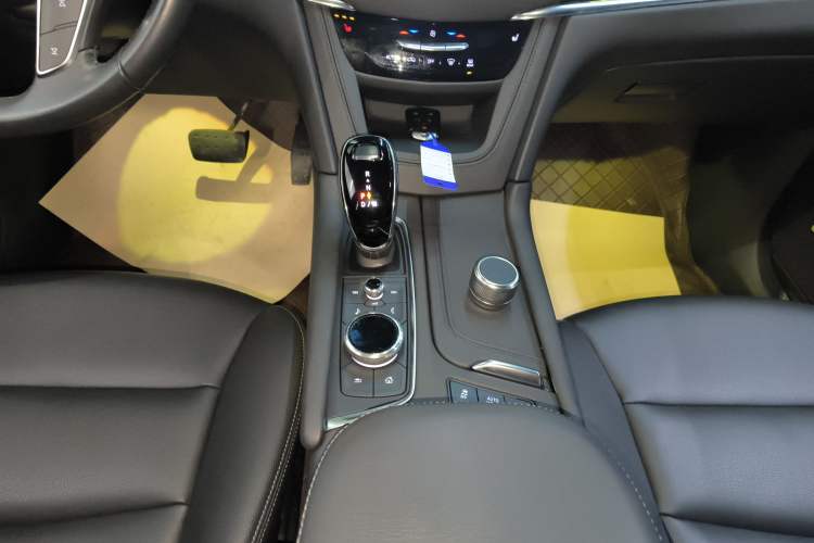 Used Cadillac XT5 2022 2.0T Two-Wheel Drive Luxury Version
