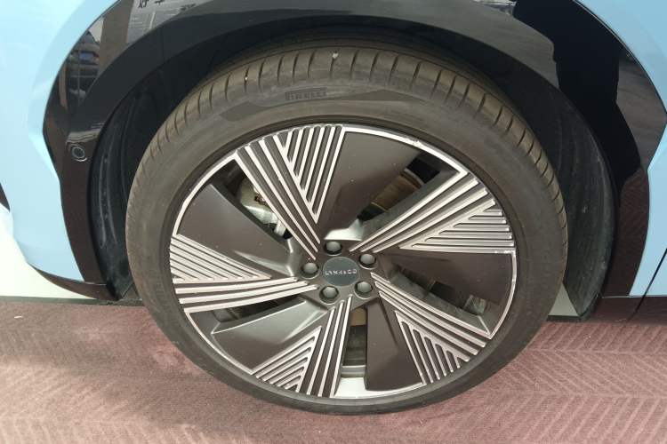 Used Lynk & Co 08 EM-P 2023 220km All-Wheel-Drive Performance Halo
