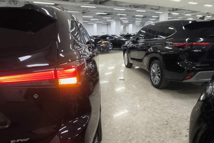 Used Toyota Crown Kluger 2024 2.5L HEV Four-Wheel Drive Premium Edition
