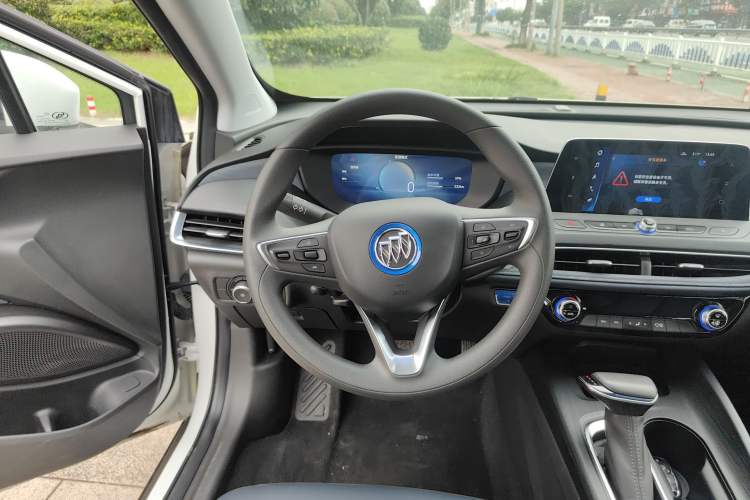 Used Buick Velite 6 2023 430km Range Commuter Version