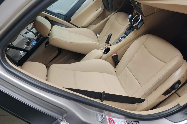 Used BMW X1 2013 sDrive18i Leading Model
