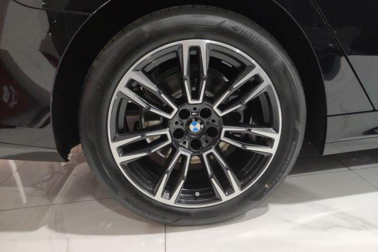 Used BMW 5 Series 2025 530Li Leading Model M Sport Package
