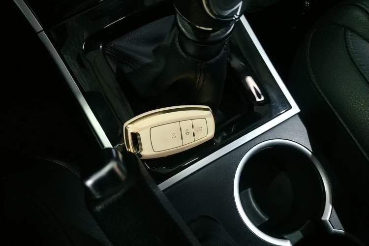 Used Haval H2 2017 Red-Label 1.5T Manual Two-Wheel-Drive Elite Model
