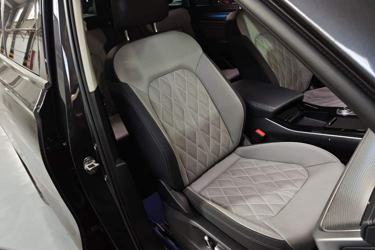 Used Volkswagen Talagon 2023 380TSI Four-Wheel Drive R-Line Cruise Edition
