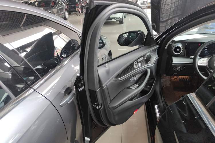 Used Mercedes-Benz E-Class 2019 Restyled E 300 L Sporty and Stylish Edition
